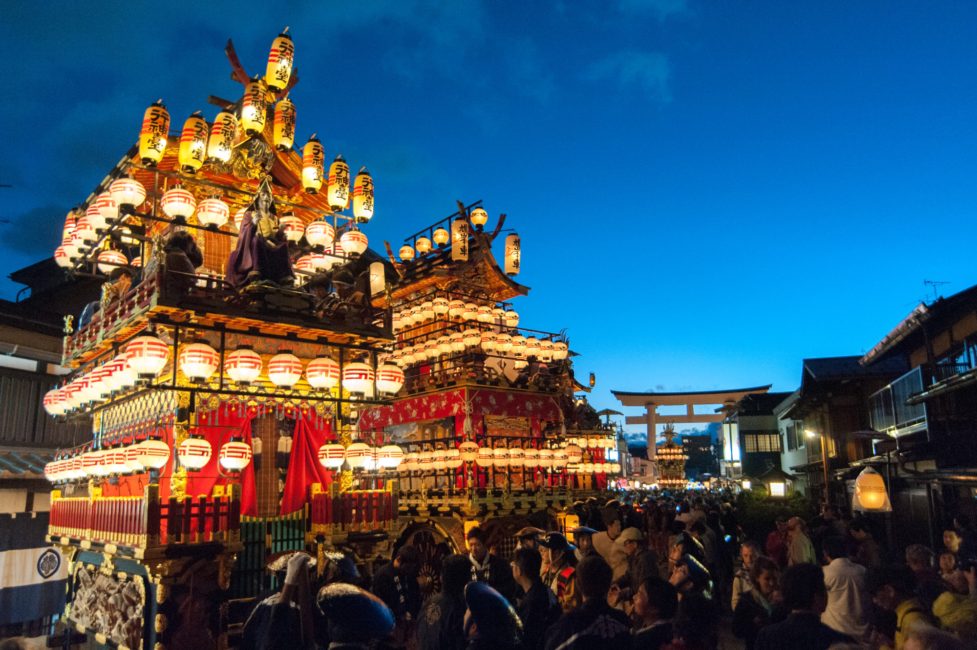 【公式】2025年 秋の高山祭スケジュール、場所、駐車場、Q&Aなど