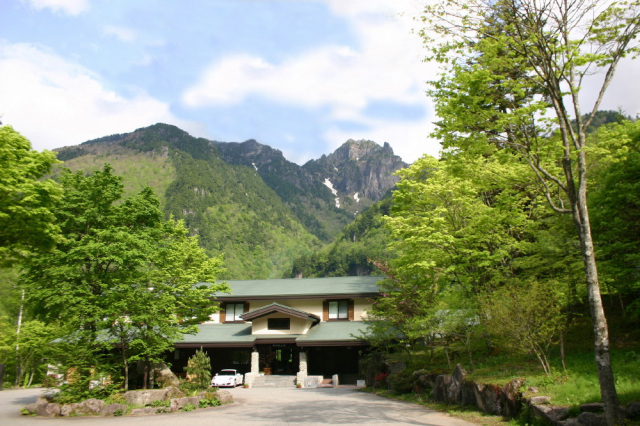 野の花山荘